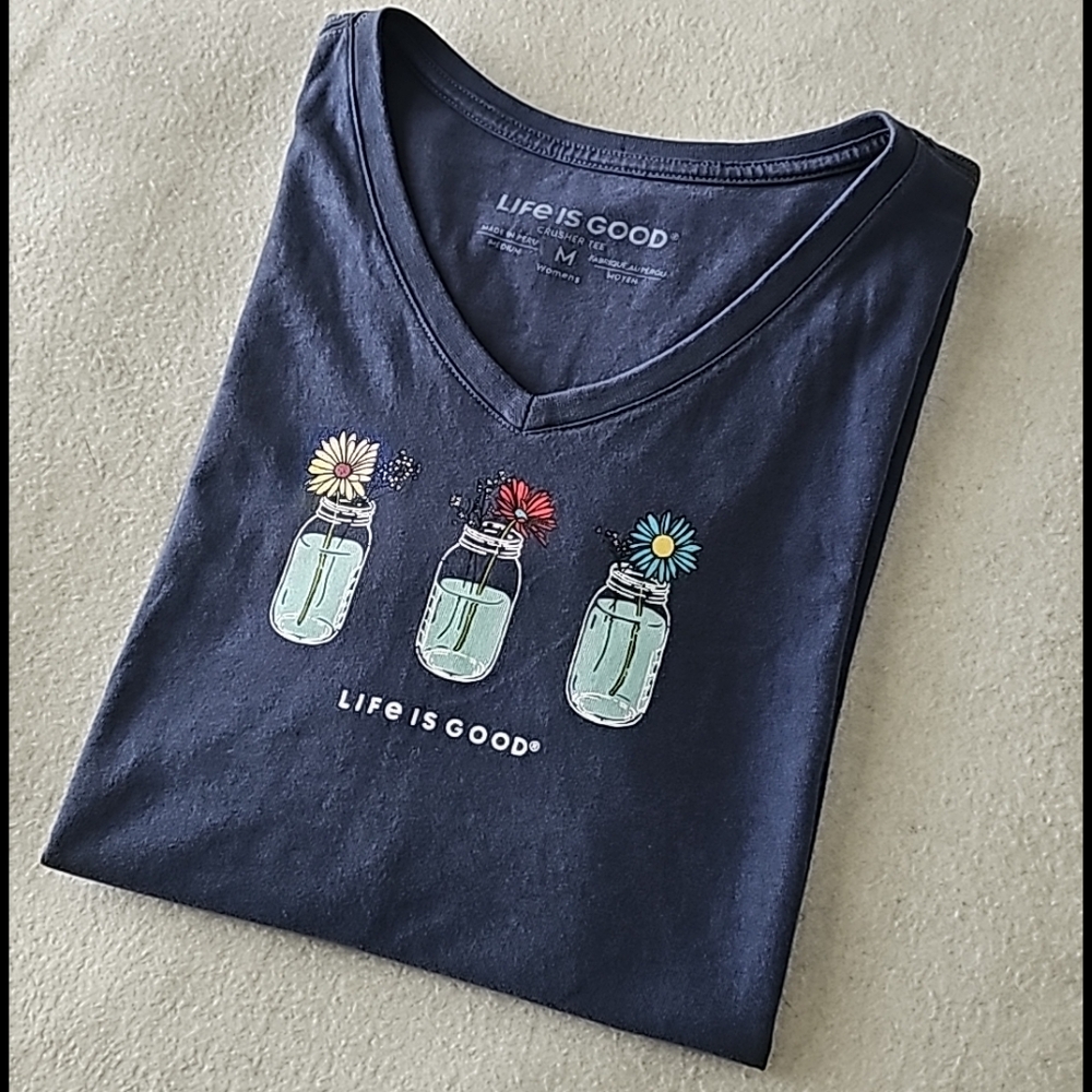 Life is Good Crusher V-neck Tee Size Medium